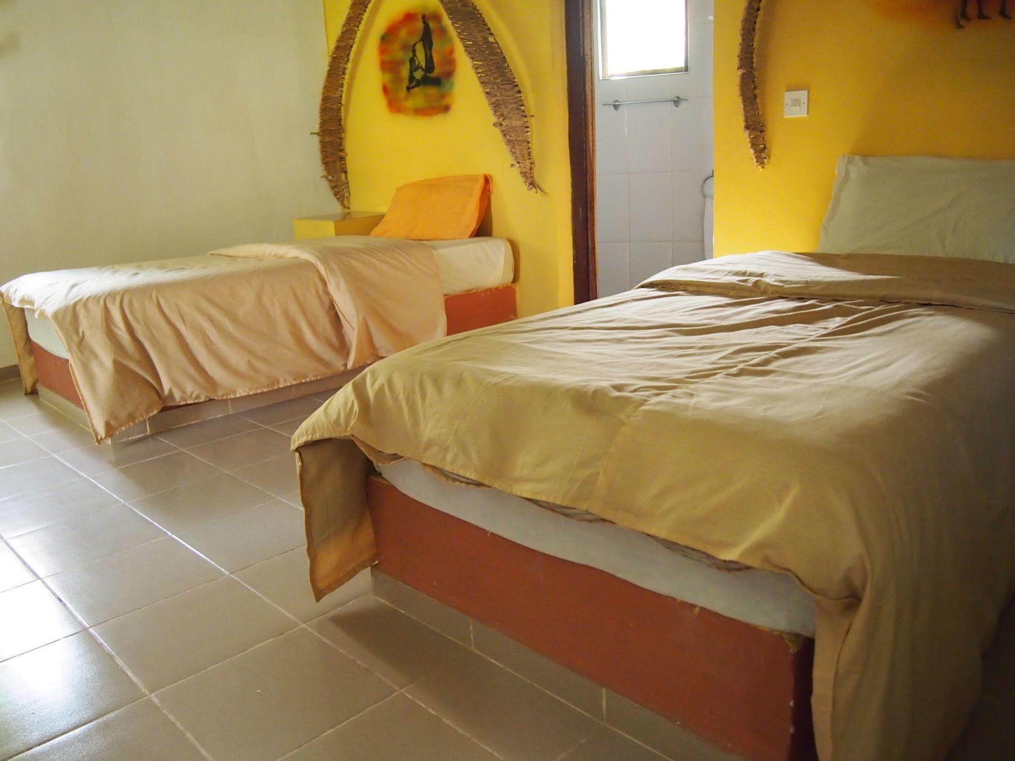 Footsteps Eco-Lodge Gunjur Exterior photo