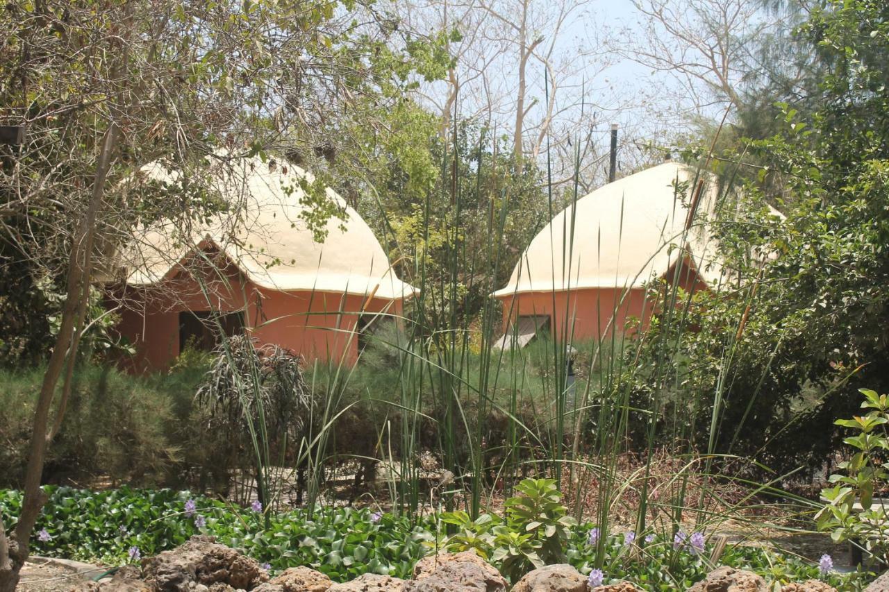 Footsteps Eco-Lodge Gunjur Exterior photo