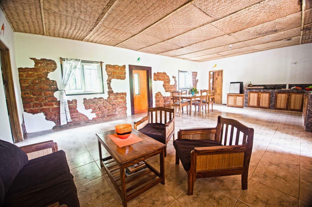 Footsteps Eco-Lodge Gunjur Exterior photo